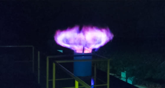 queima-da-fumaca-do-processo-de-pirolise-assistida-por-micro-ondas